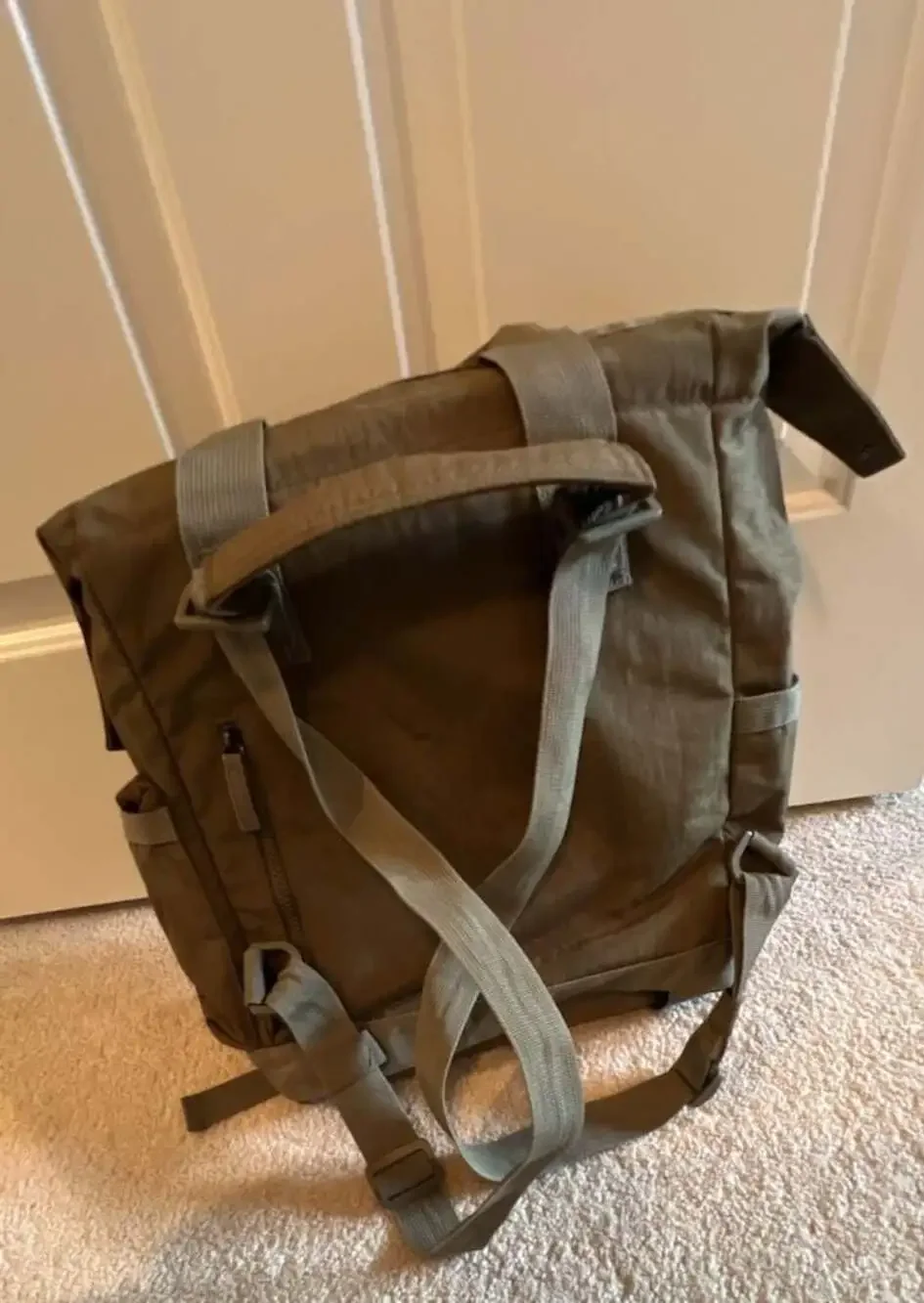 Tommy Bahama Convertible Laptop Travel Backpack/Handbag Army Green Multi-Pockets